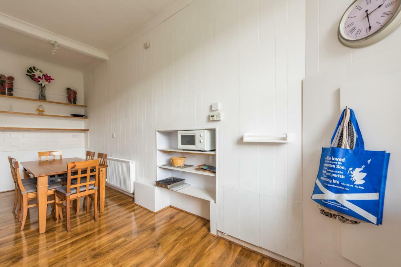 3 Bed Overlooking Meadows Park EDI Eksteriør billede
